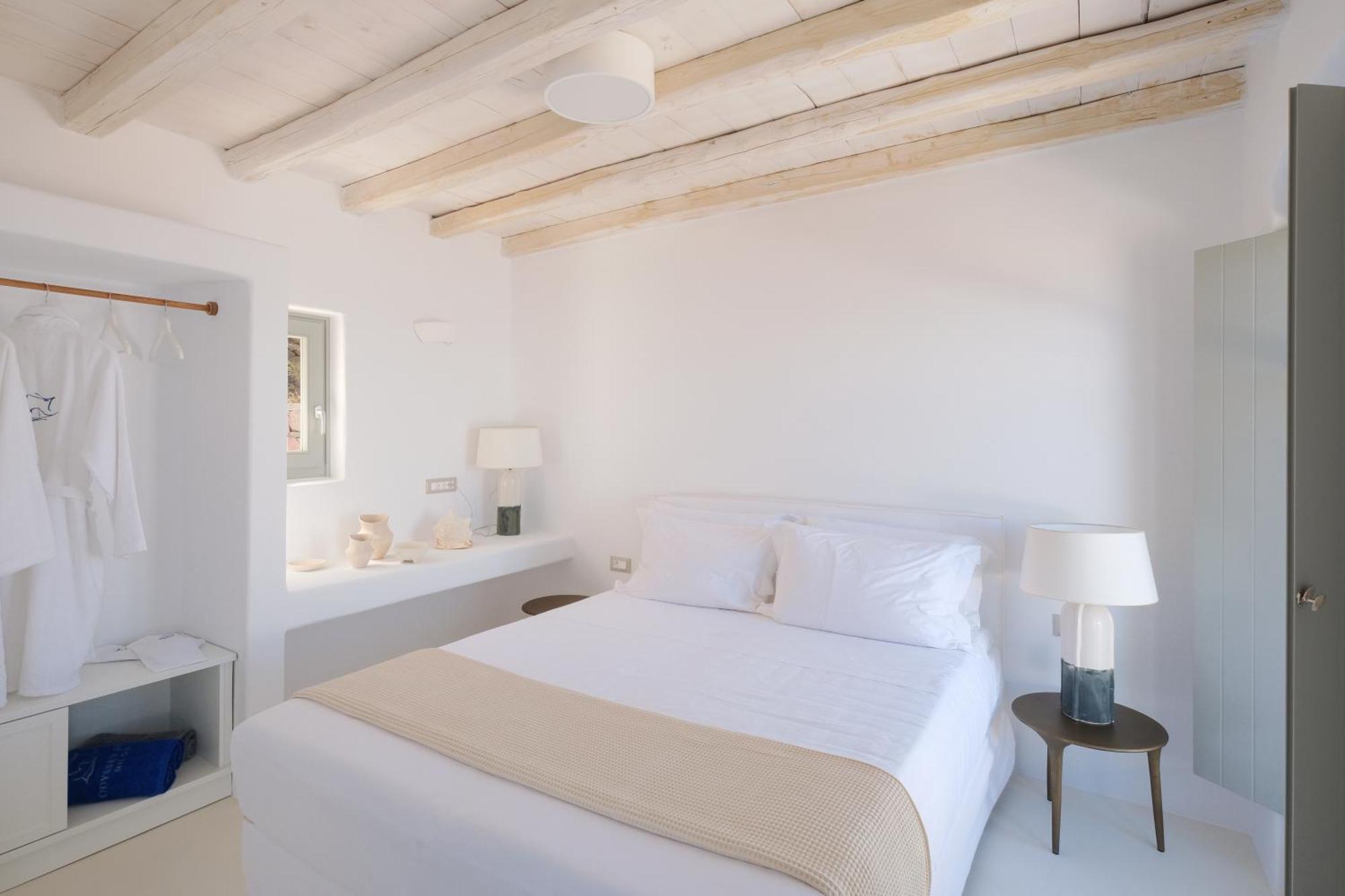 Odyssey Rock Milos Sunset Suites Plaka  Экстерьер фото