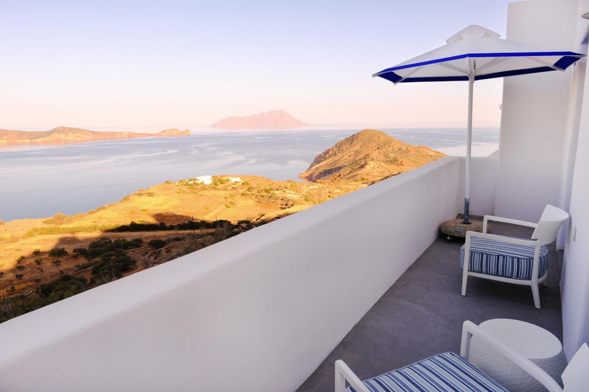 Odyssey Rock Milos Sunset Suites Plaka  Экстерьер фото