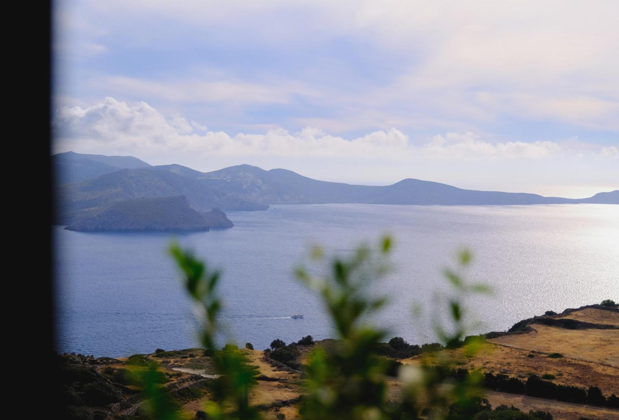 Odyssey Rock Milos Sunset Suites Plaka  Экстерьер фото