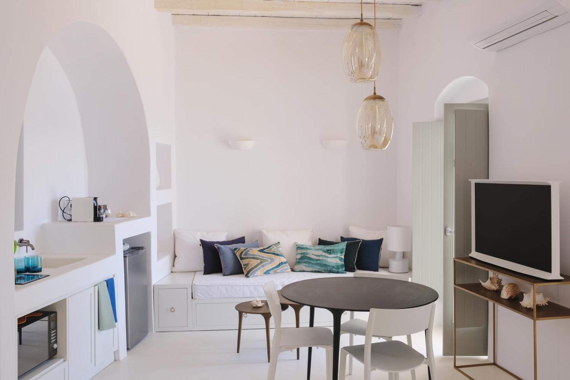Odyssey Rock Milos Sunset Suites Plaka  Экстерьер фото