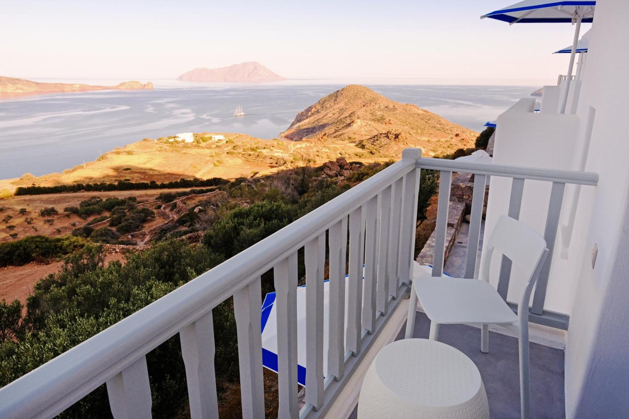 Odyssey Rock Milos Sunset Suites Plaka  Экстерьер фото