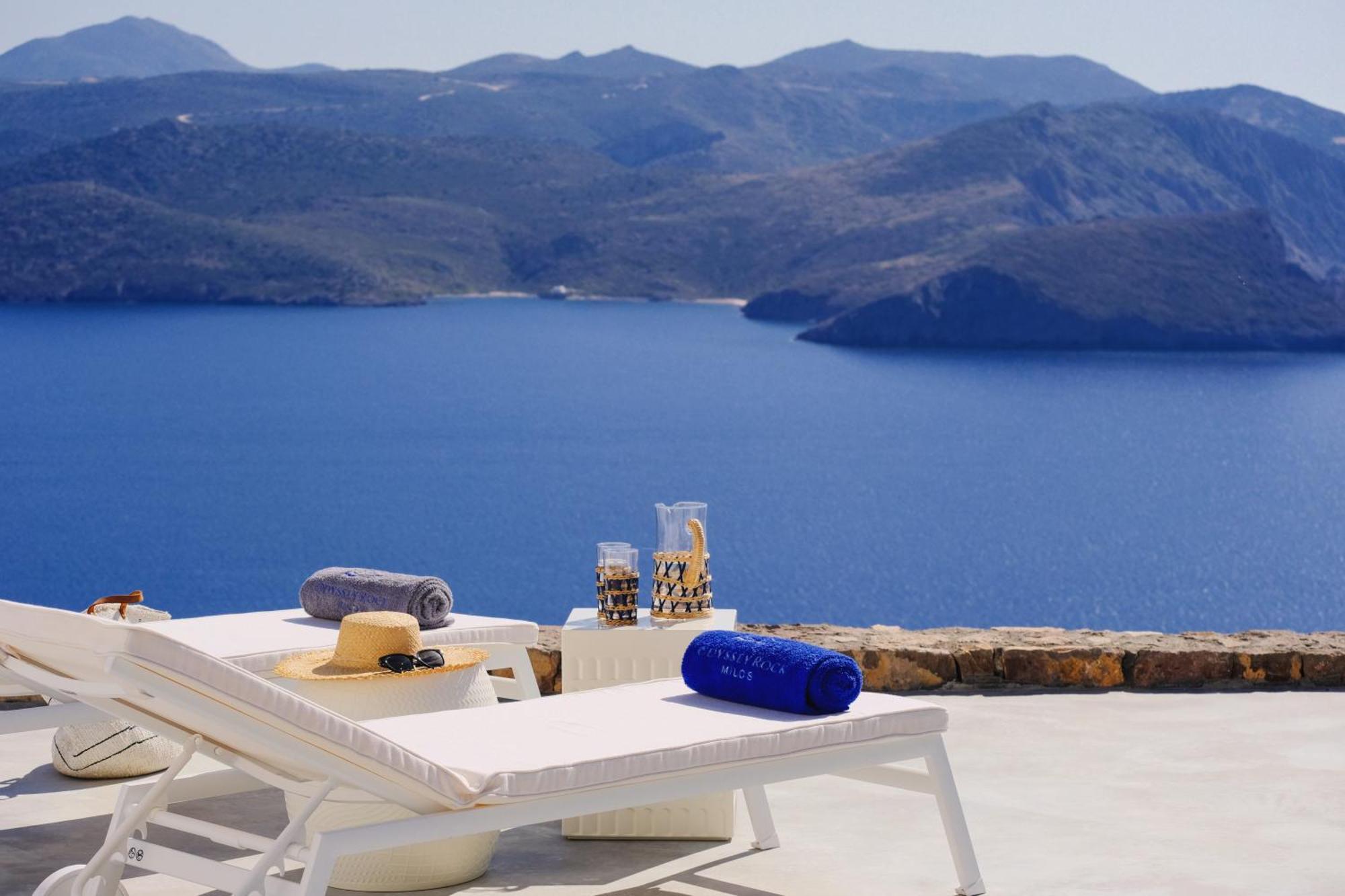 Odyssey Rock Milos Sunset Suites Plaka  Экстерьер фото