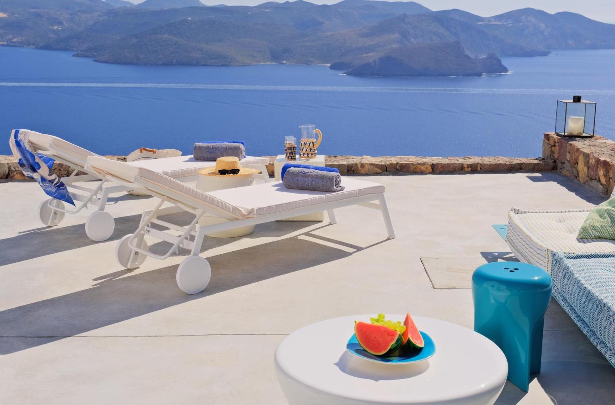 Odyssey Rock Milos Sunset Suites Plaka  Экстерьер фото