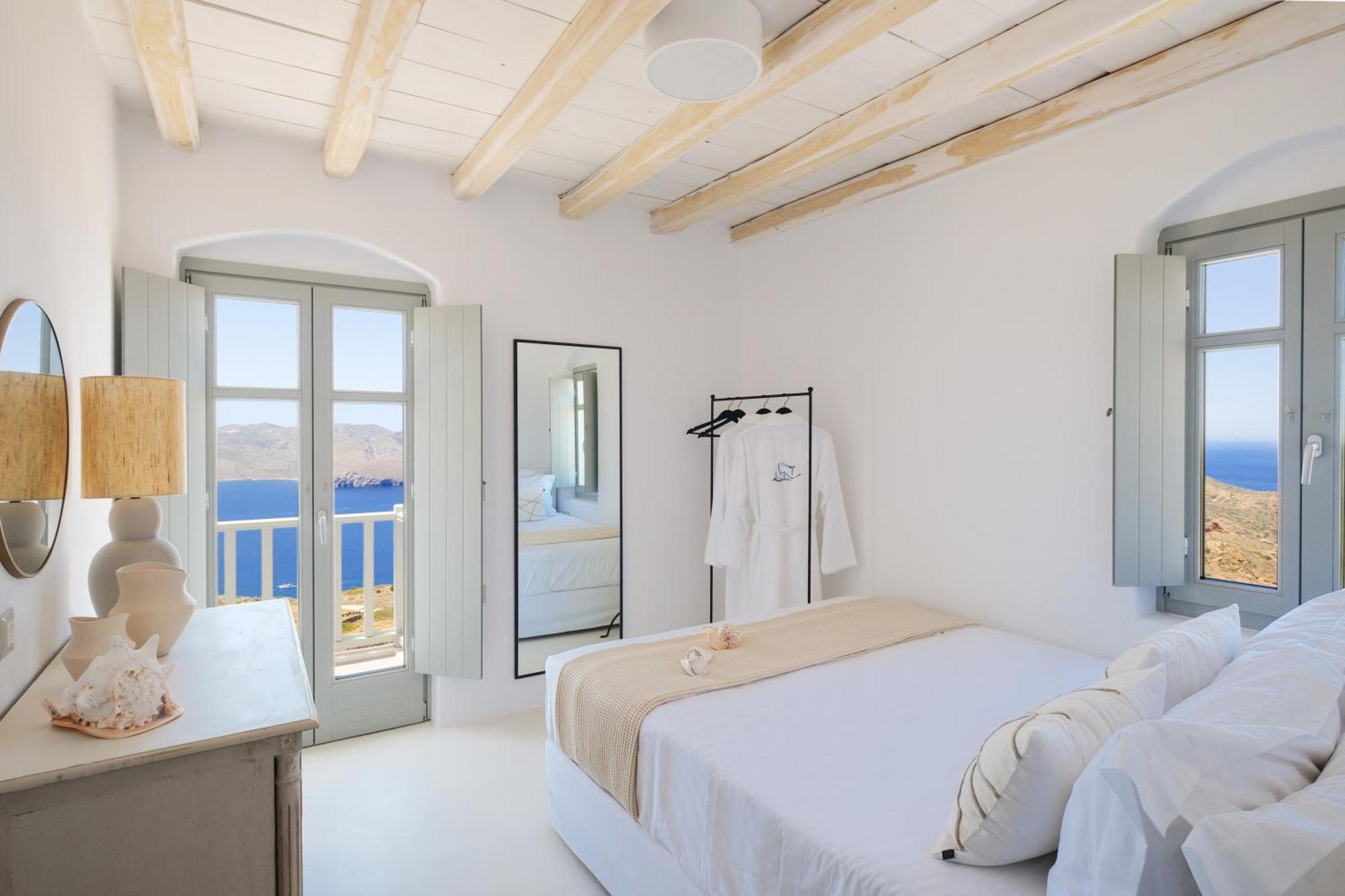 Odyssey Rock Milos Sunset Suites Plaka  Экстерьер фото