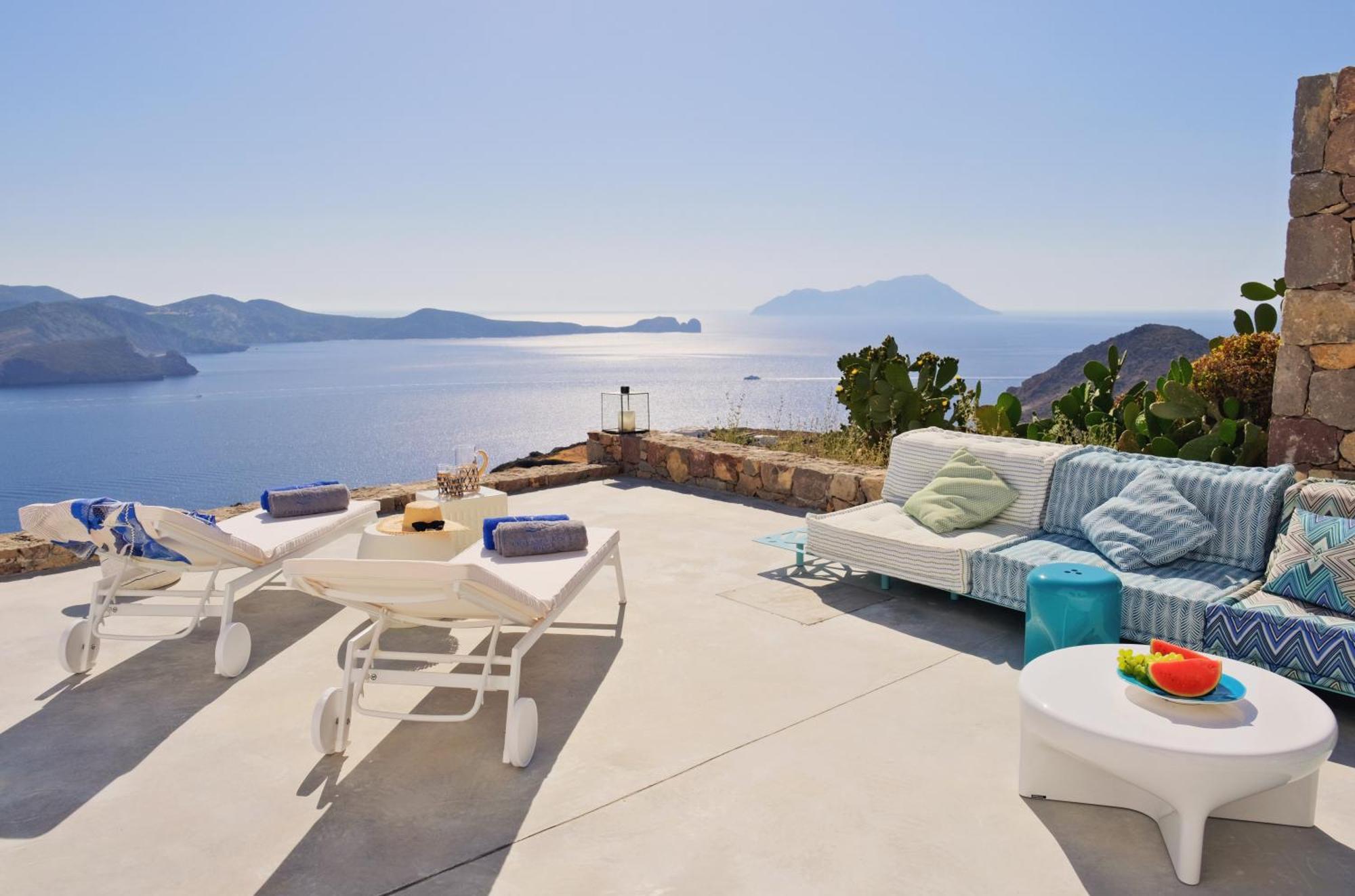 Odyssey Rock Milos Sunset Suites Plaka  Экстерьер фото