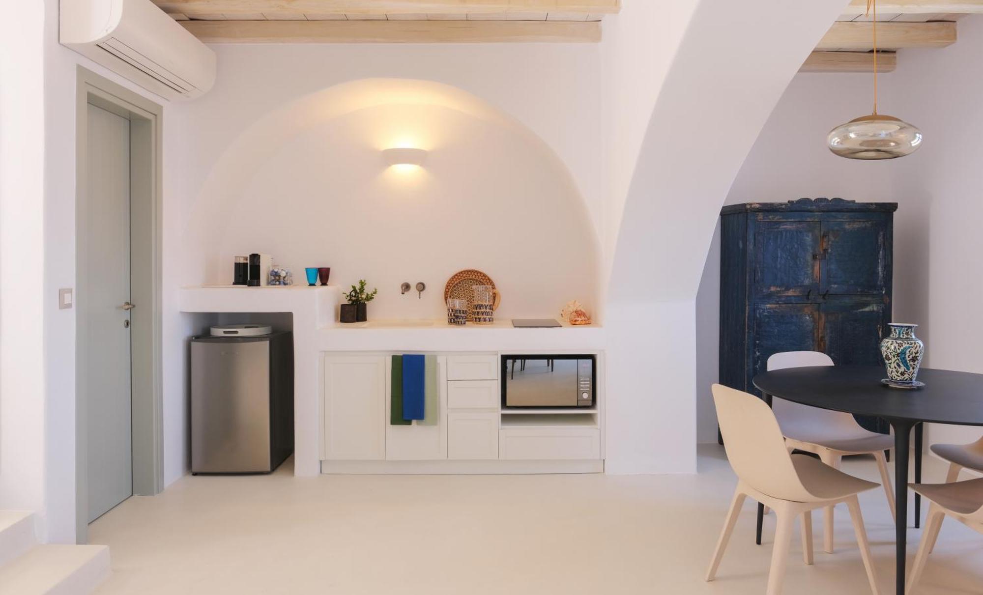 Odyssey Rock Milos Sunset Suites Plaka  Номер фото