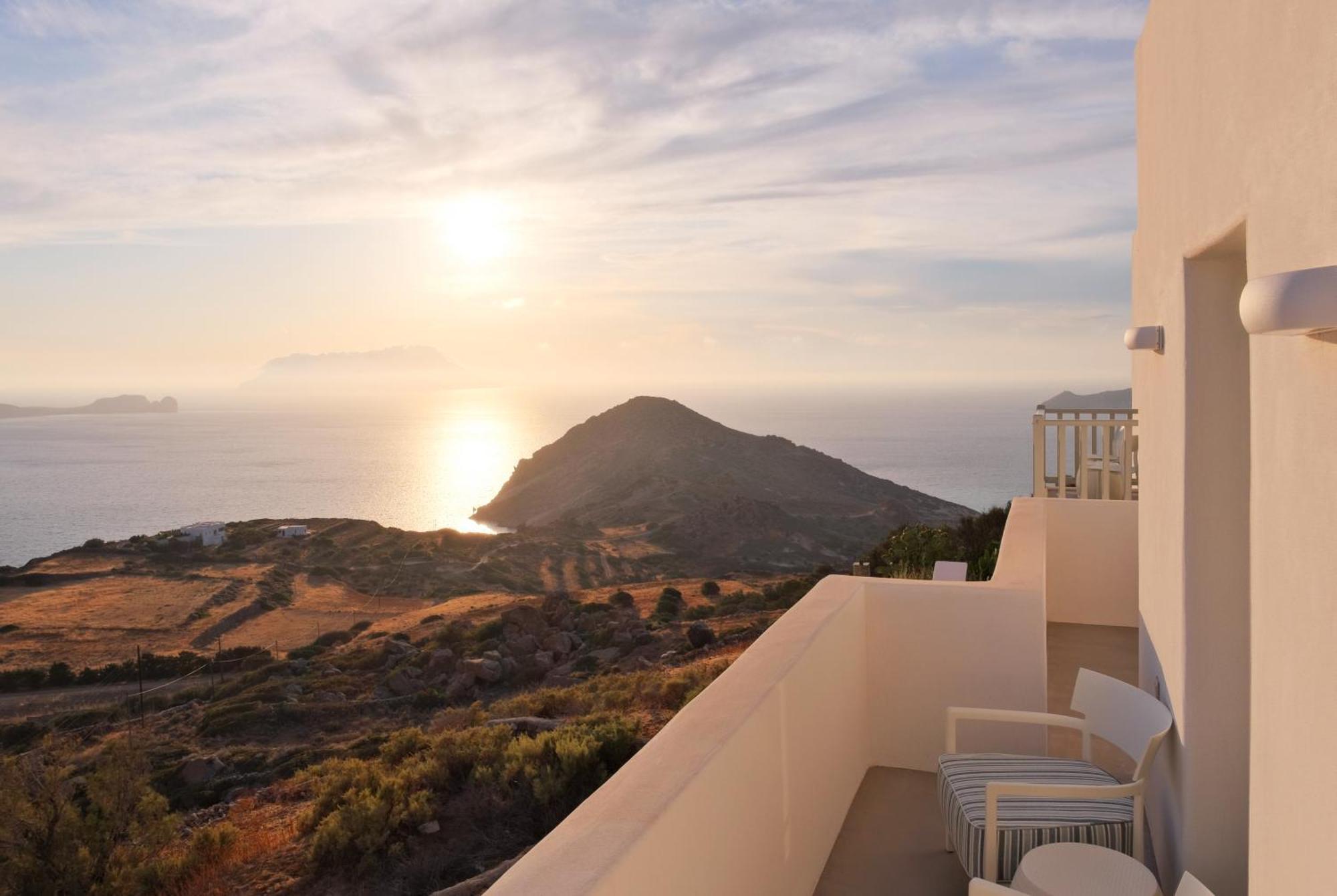 Odyssey Rock Milos Sunset Suites Plaka  Номер фото