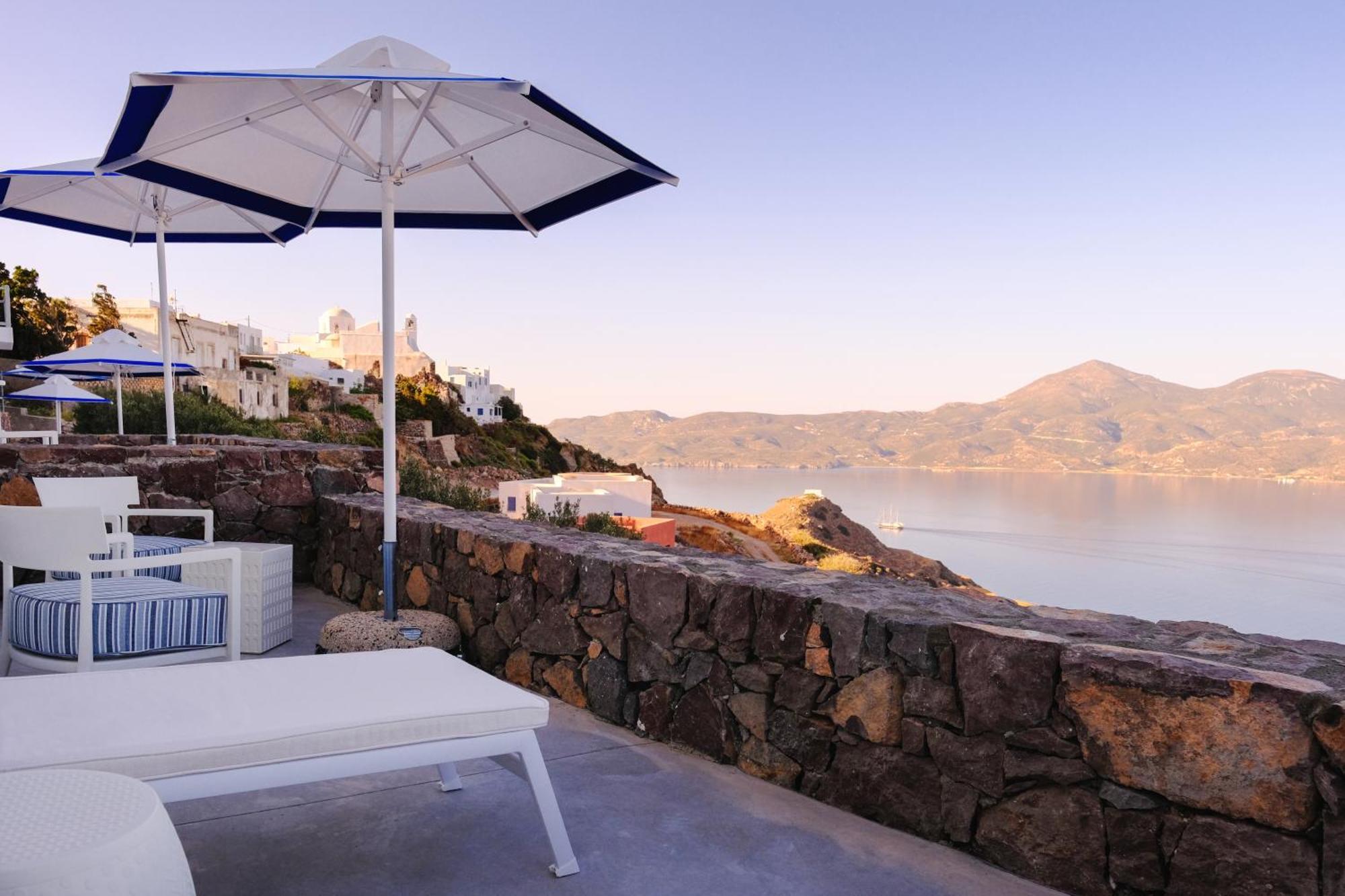 Odyssey Rock Milos Sunset Suites Plaka  Номер фото